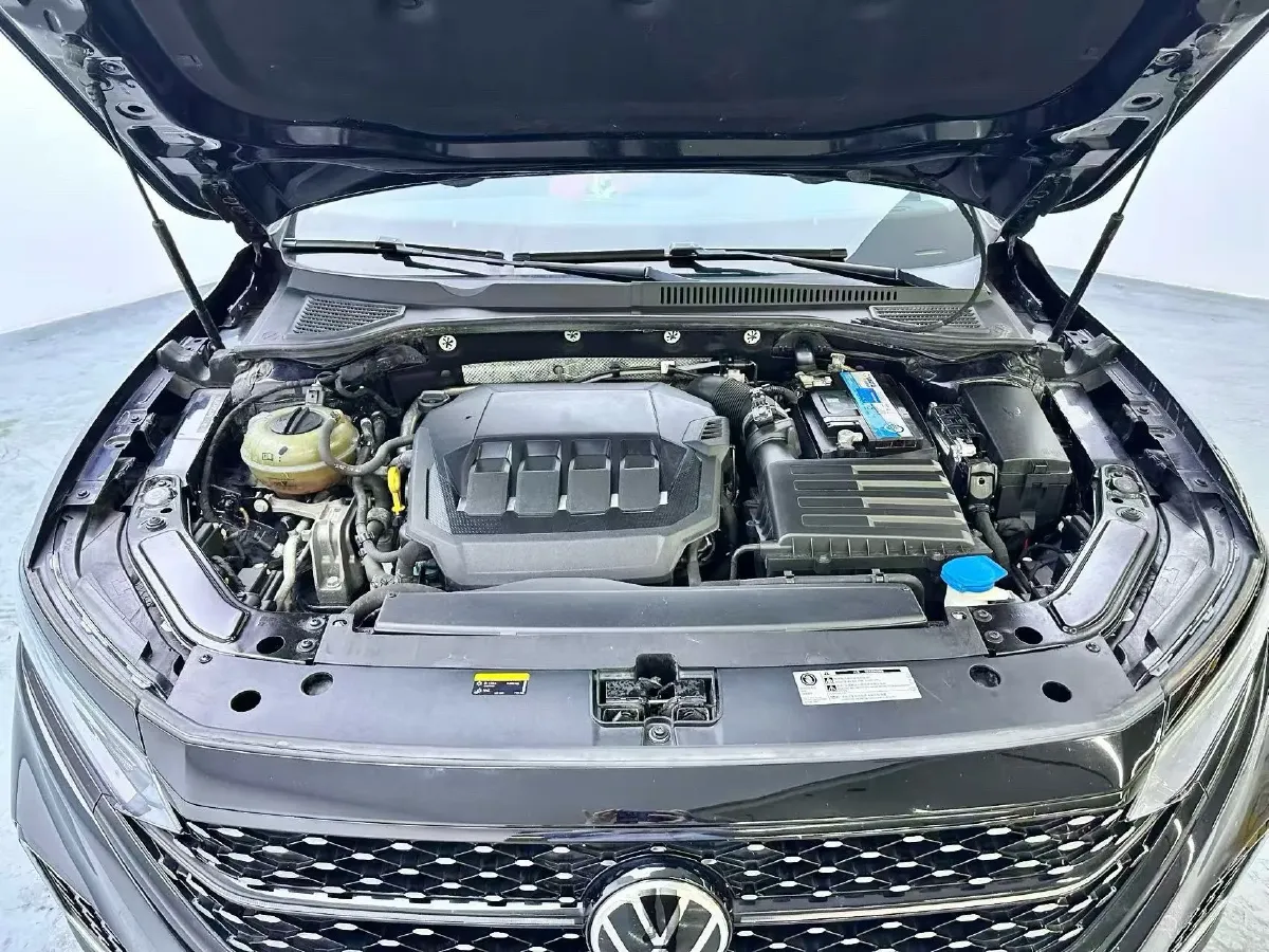 2022 Xpeng P7 BEV 60.2KWH,autocango,china used car exporter,china ev exporter,chinese used car exporter,chinese used ev exporter