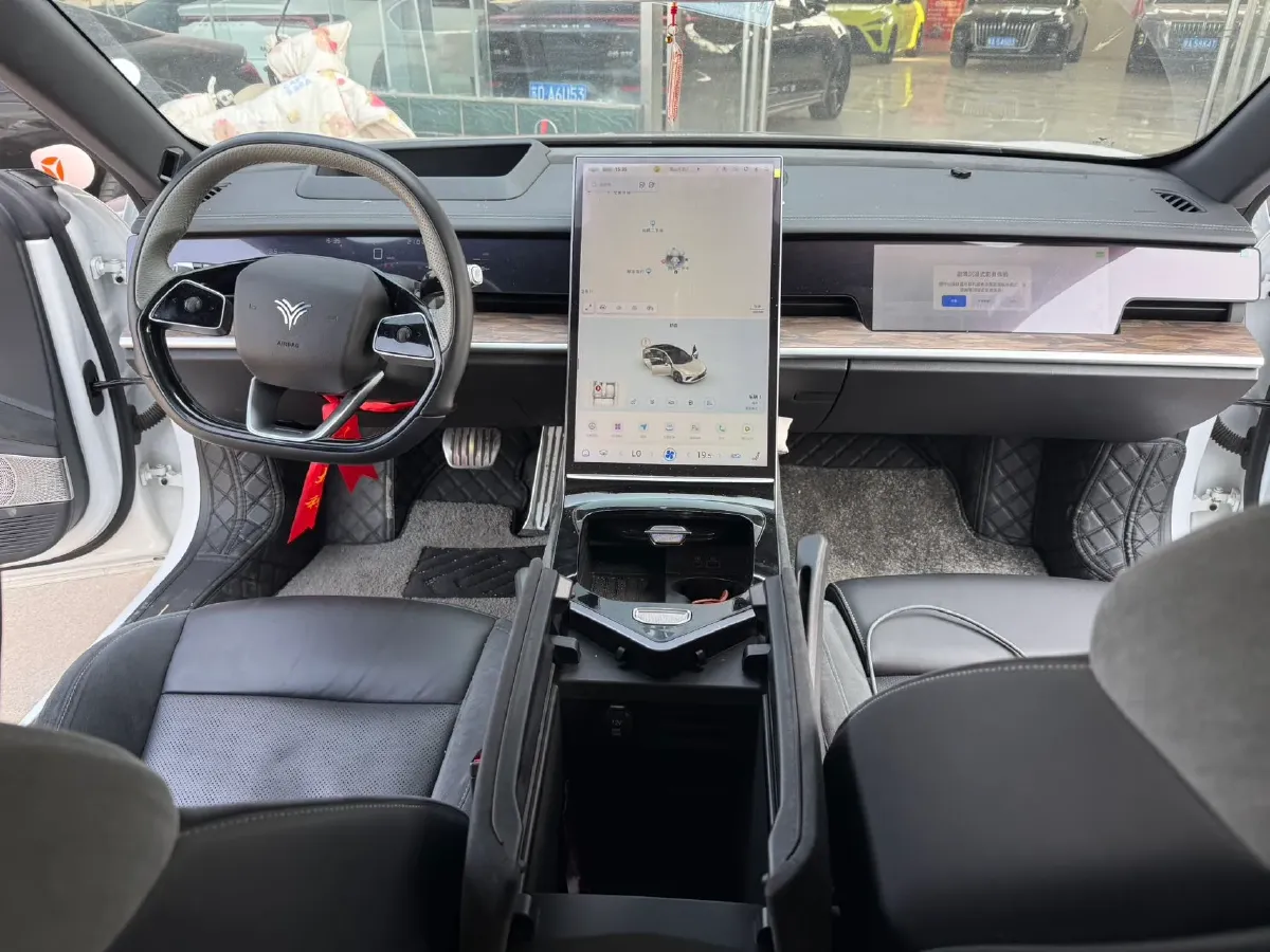 2022 Jeep Grand Commander 2.0T 234HP L4 9AT,autocango,china used car exporter,china ev exporter,chinese used car exporter,chinese used ev exporter