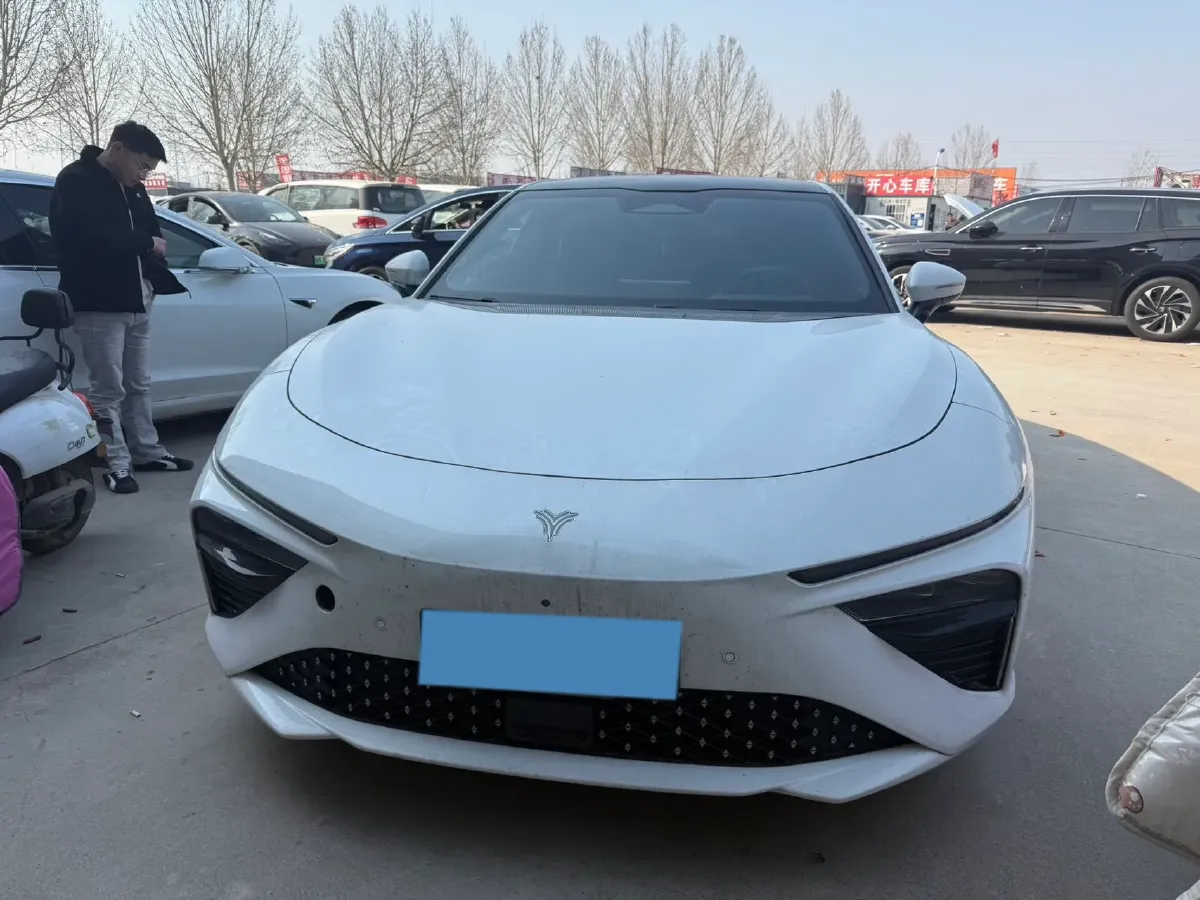 2022 Jeep Grand Commander 2.0T 234HP L4 9AT,autocango,china used car exporter,china ev exporter,chinese used car exporter,chinese used ev exporter