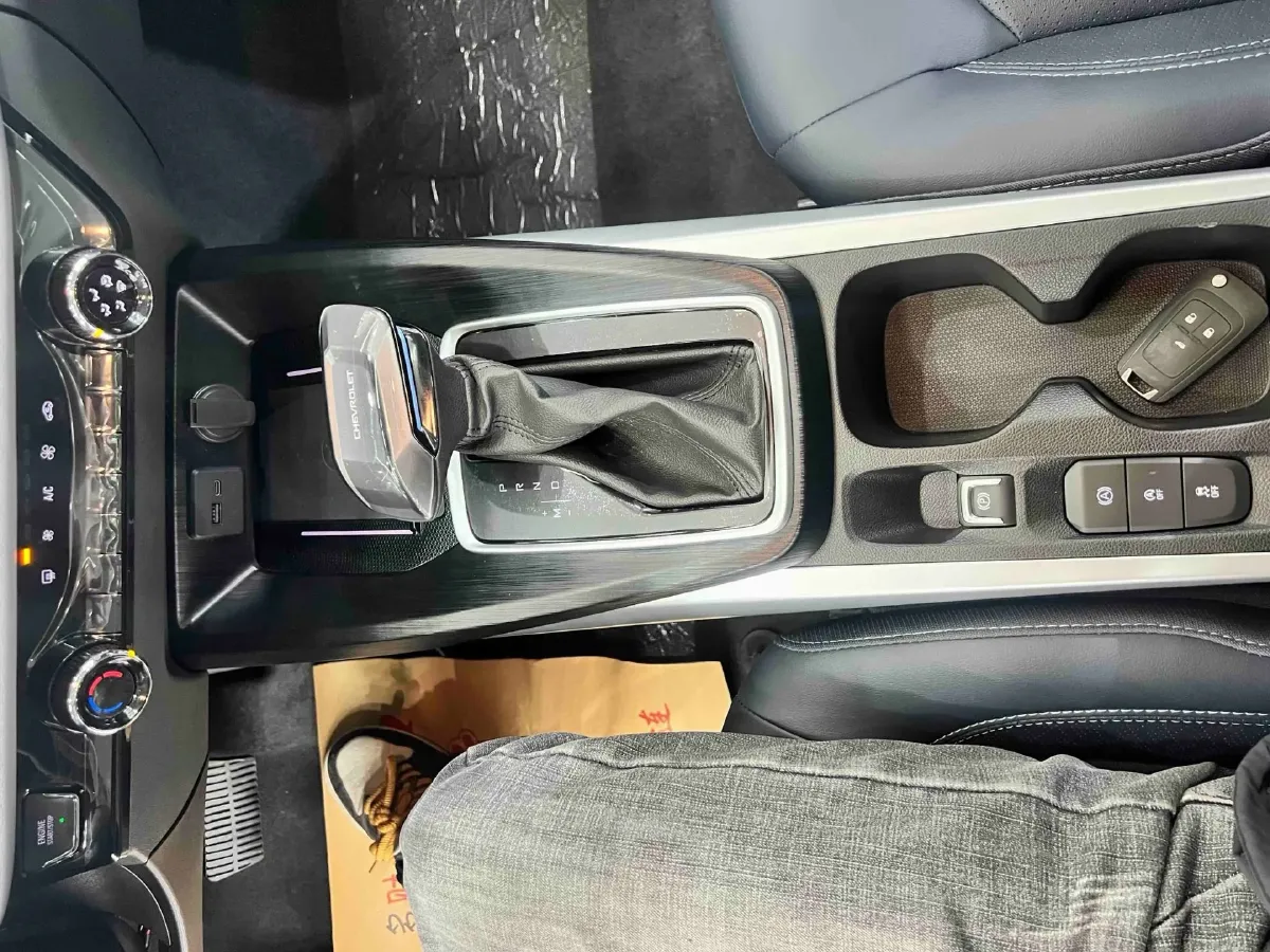 2023 Chevrolet Monza 1.5L 113HP L4 6DCT,autocango,china used car exporter,china ev exporter,chinese used car exporter,chinese used ev exporter