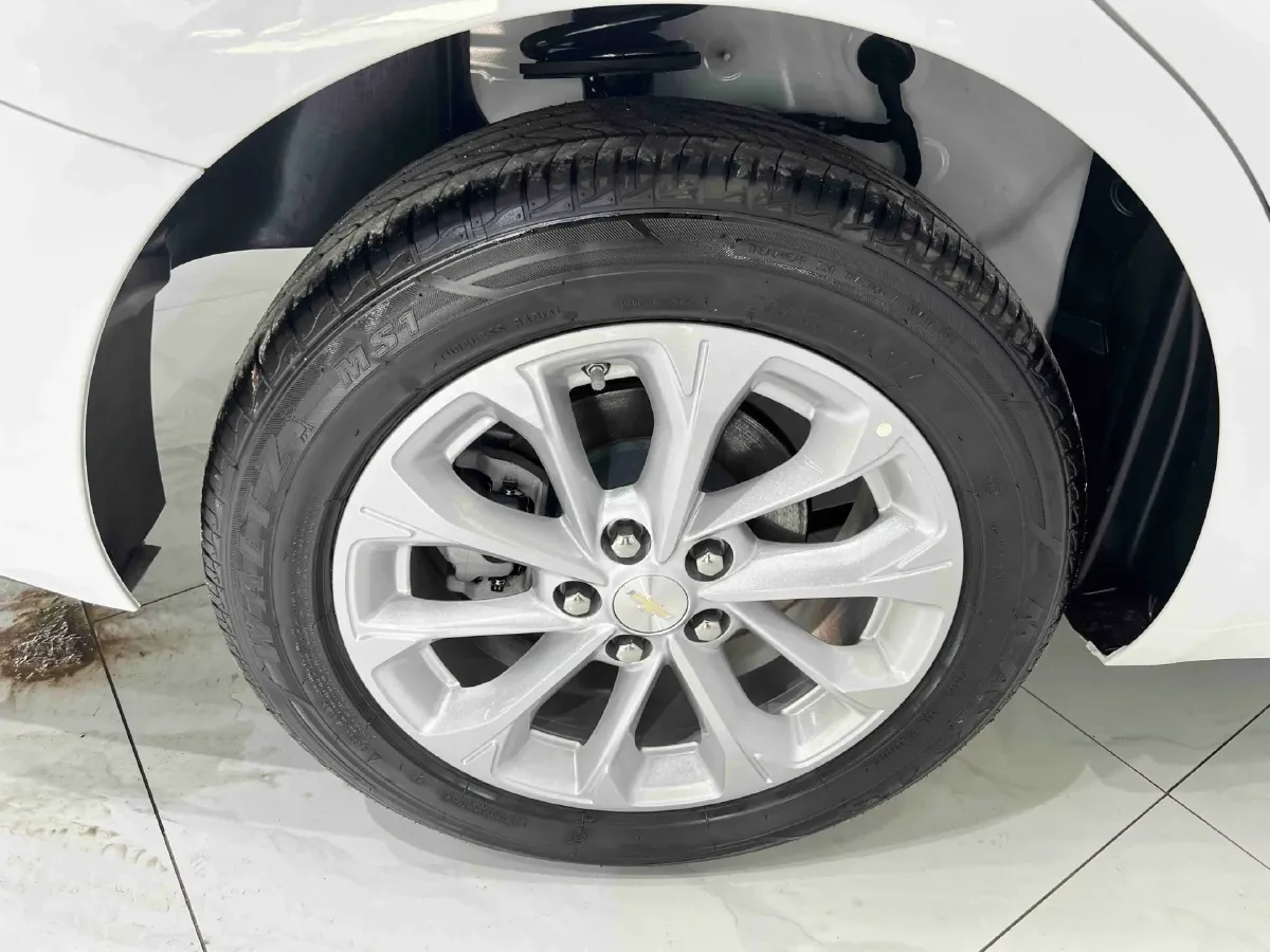 2023 Chevrolet Monza 1.5L 113HP L4 6DCT,autocango,china used car exporter,china ev exporter,chinese used car exporter,chinese used ev exporter