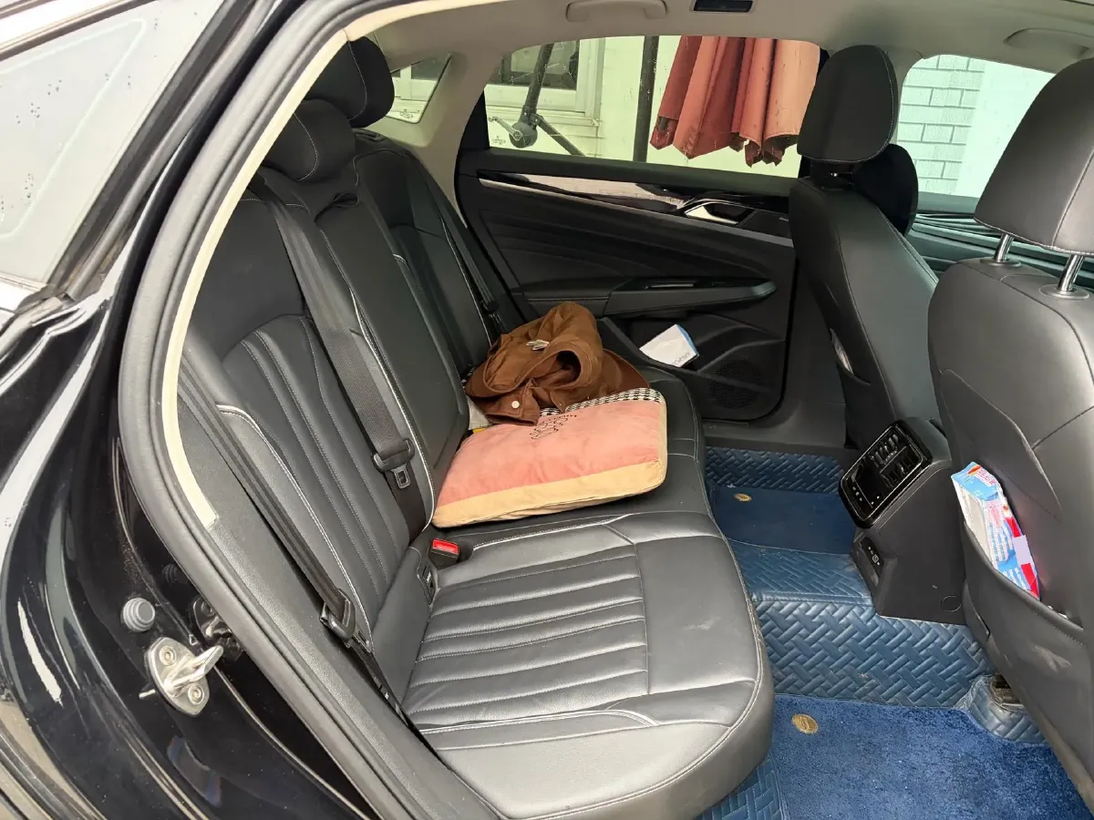 2023 Volkswagen Passat 2.0T 186HP L4 7DCT,autocango,china used car exporter,china ev exporter,chinese used car exporter,chinese used ev exporter