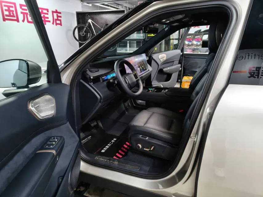 2025 LYNK&CO 900 2.0T 254HP L4 3DHT PHEV,autocango,china used car exporter,china ev exporter,chinese used car exporter,chinese used ev exporter