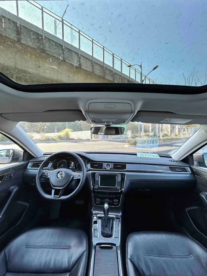 2017 Volkswagen Passat 1.8T 180HP L4 7DCT,autocango,china used car exporter,china ev exporter,chinese used car exporter,chinese used ev exporter