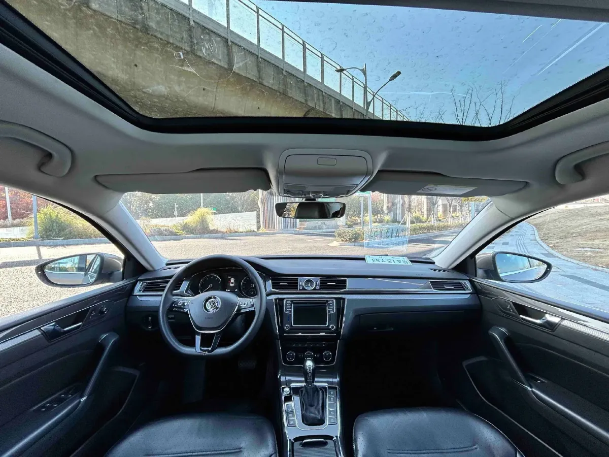 2017 Volkswagen Passat 1.8T 180HP L4 7DCT,autocango,china used car exporter,china ev exporter,chinese used car exporter,chinese used ev exporter