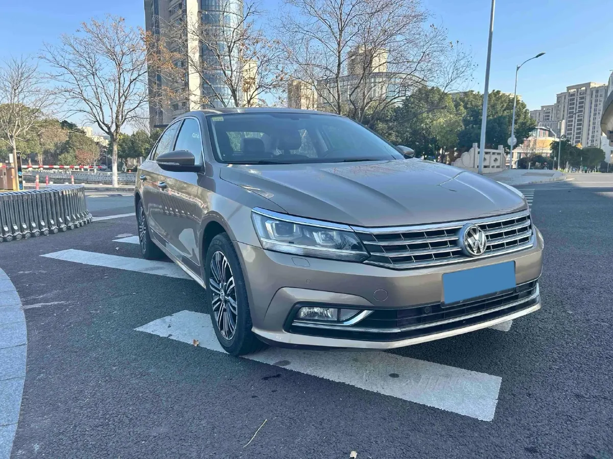 2017 Volkswagen Passat 1.8T 180HP L4 7DCT,autocango,china used car exporter,china ev exporter,chinese used car exporter,chinese used ev exporter