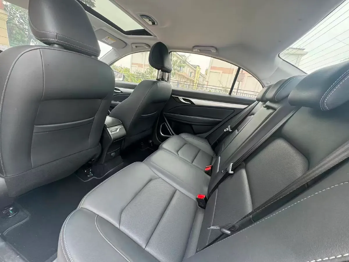 2020 Geely Emgrand 1.5L 109HP L4 5MT,autocango,china used car exporter,china ev exporter,chinese used car exporter,chinese used ev exporter