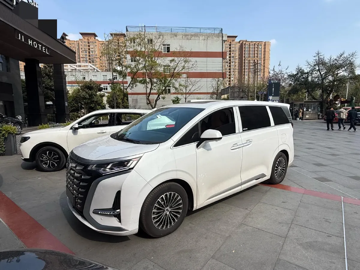 2024 Denza D9 1.5T 139HP L4 E-CVT PHEV 40KWH,autocango,china used car exporter,china ev exporter,chinese used car exporter,chinese used ev exporter