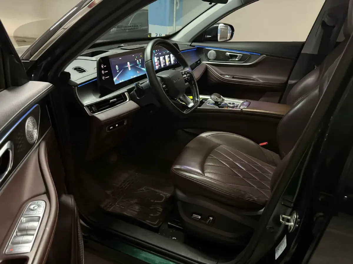 2022 Chery Tiggo 8 PRO 2.0T 254HP L4 7DCT,autocango,china used car exporter,china ev exporter,chinese used car exporter,chinese used ev exporter