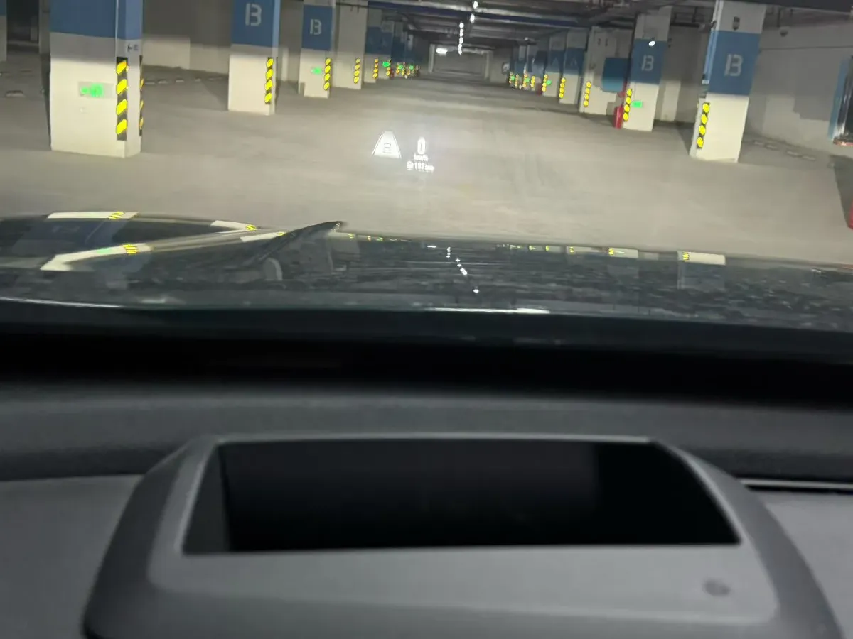 2022 Chery Tiggo 8 PRO 2.0T 254HP L4 7DCT,autocango,china used car exporter,china ev exporter,chinese used car exporter,chinese used ev exporter