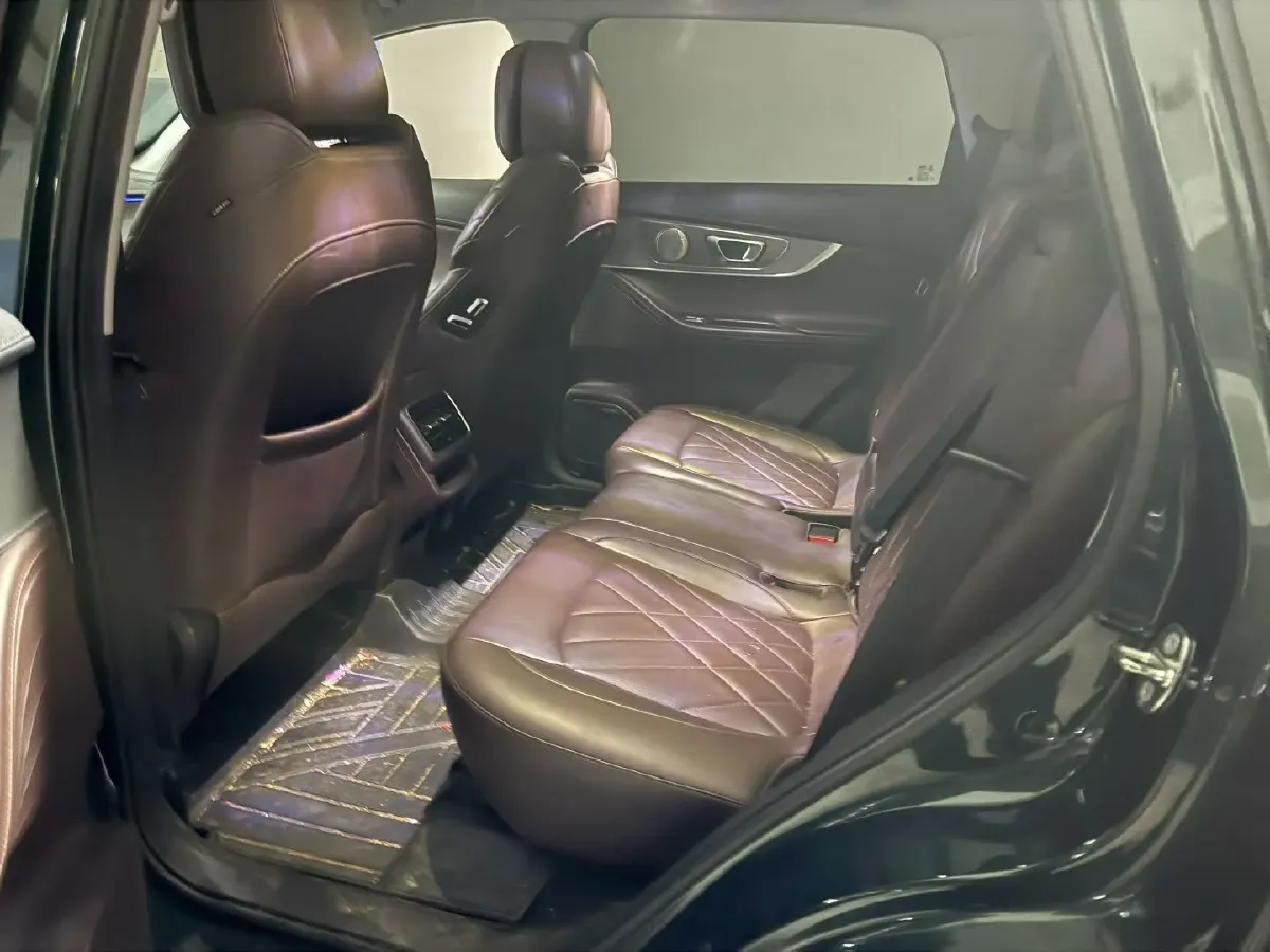 2022 Chery Tiggo 8 PRO 2.0T 254HP L4 7DCT,autocango,china used car exporter,china ev exporter,chinese used car exporter,chinese used ev exporter