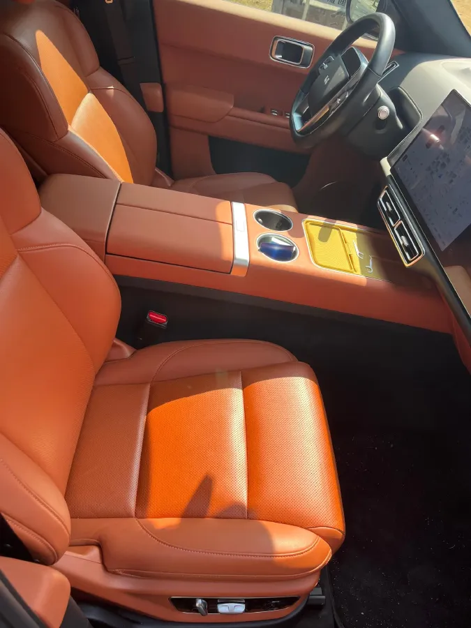 2023 Li L7 Range Extended 154HP REEV 40.9KWH,autocango,china used car exporter,china ev exporter,chinese used car exporter,chinese used ev exporter