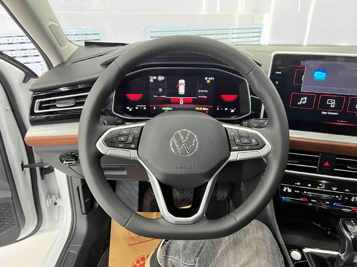 2023 Volkswagen Sagitar 1.4T 150HP L4 7DCT,autocango,china used car exporter,china ev exporter,chinese used car exporter,chinese used ev exporter