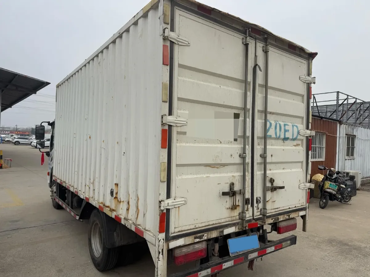 2008 Landwind X6 2.5T 143HP L4 5MT,autocango,china used car exporter,china ev exporter,chinese used car exporter,chinese used ev exporter