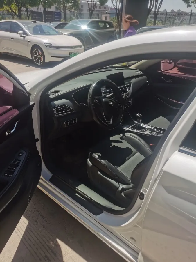 2018 FAW Senia R7 1.5T 150HP L4 5MT,autocango,china used car exporter,china ev exporter,chinese used car exporter,chinese used ev exporter