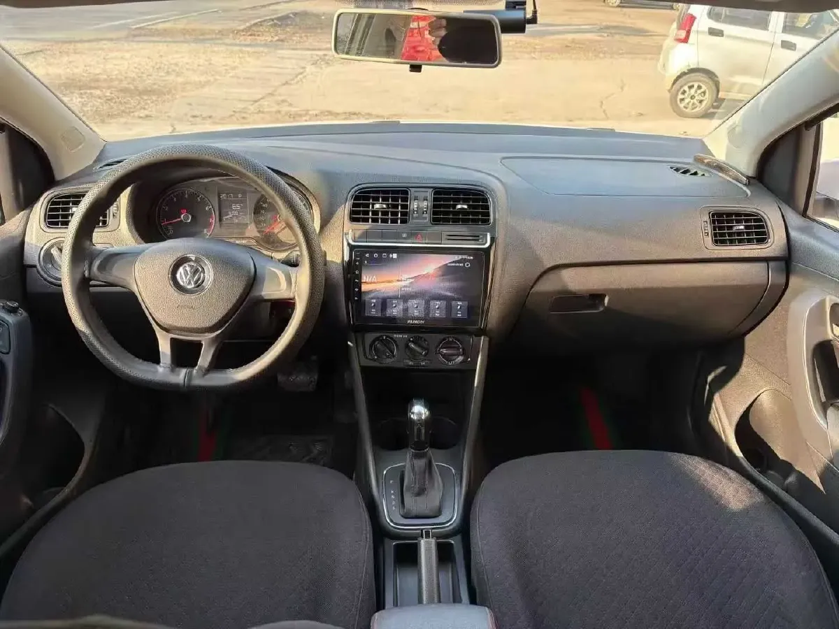 2016 Volkswagen Polo 1.4L 90HP L4 6AT,autocango,china used car exporter,china ev exporter,chinese used car exporter,chinese used ev exporter