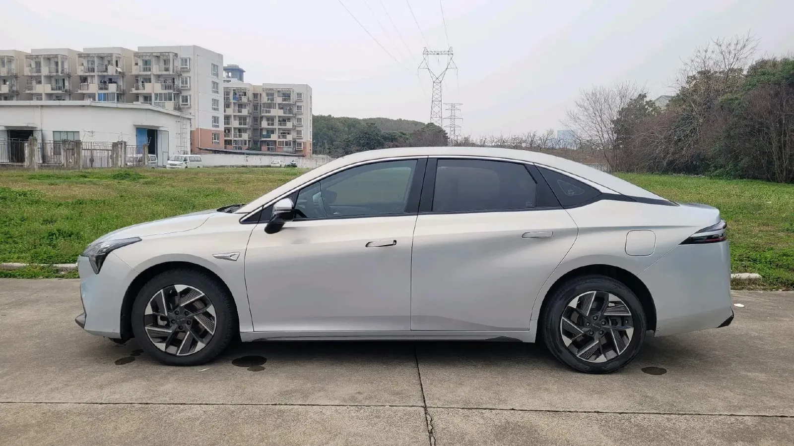 2022 ChangAn Oshan Z6 1.5T 170HP L4 6TCT PHEV 28.4KWH,autocango,china used car exporter,china ev exporter,chinese used car exporter,chinese used ev exporter