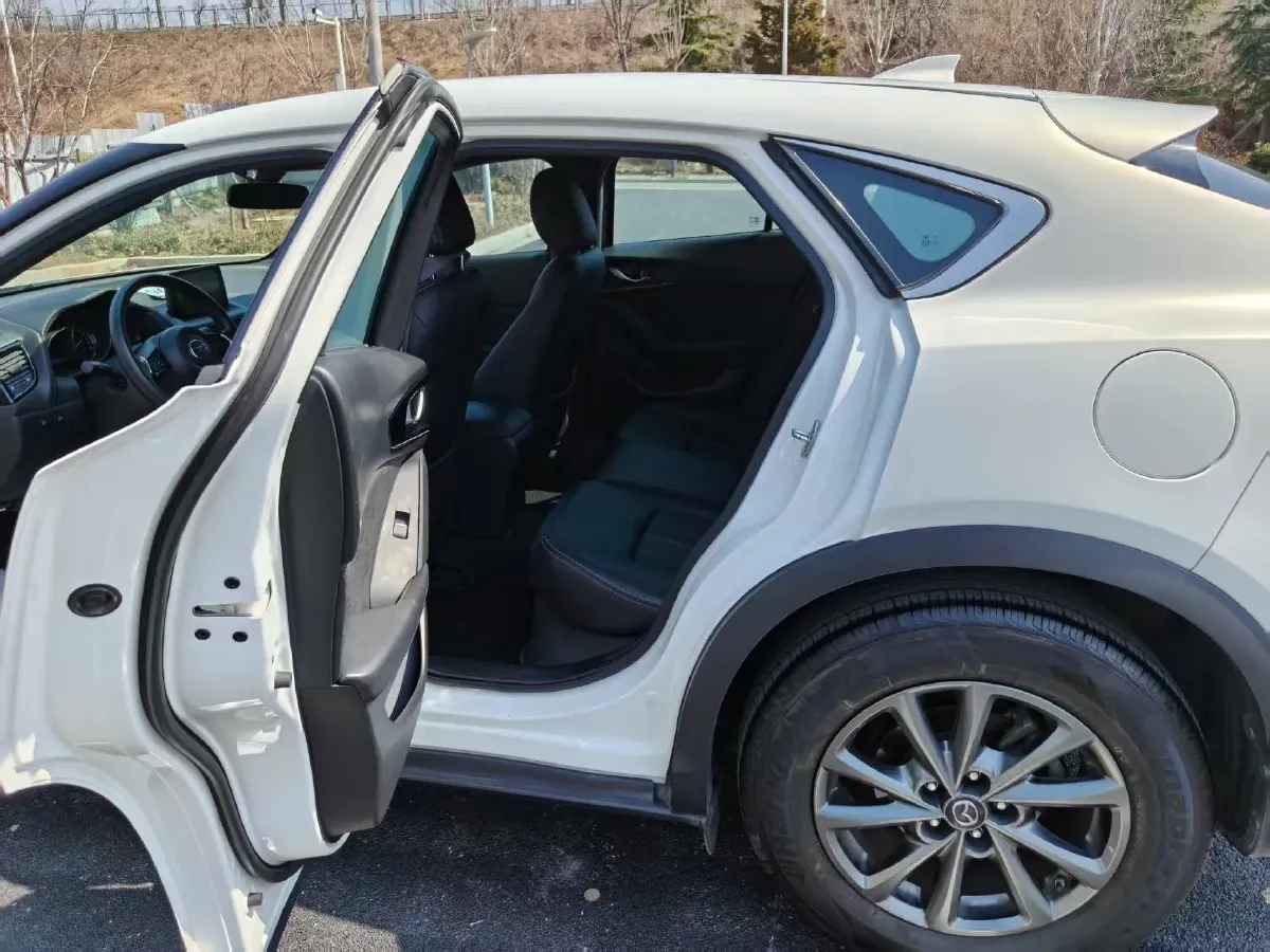 2020 Mazda CX-4 2.0L 158HP L4 6AT,autocango,china used car exporter,china ev exporter,chinese used car exporter,chinese used ev exporter