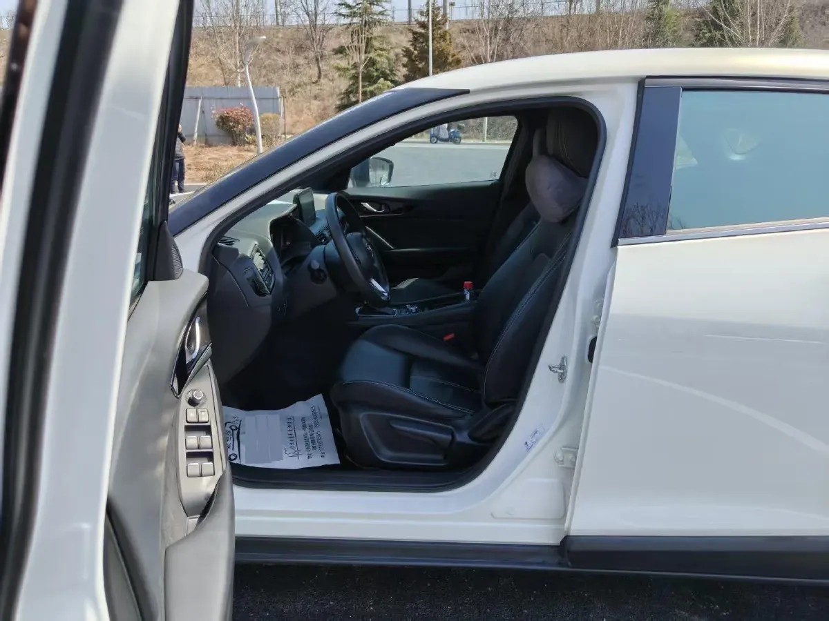 2020 Mazda CX-4 2.0L 158HP L4 6AT,autocango,china used car exporter,china ev exporter,chinese used car exporter,chinese used ev exporter