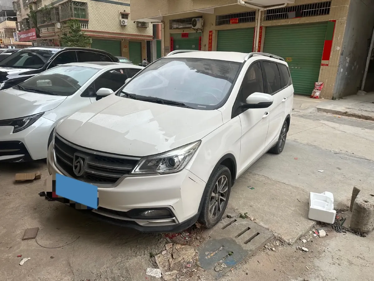 2021 BaoJun 730 1.5T 147HP L4 6MT,autocango,china used car exporter,china ev exporter,chinese used car exporter,chinese used ev exporter