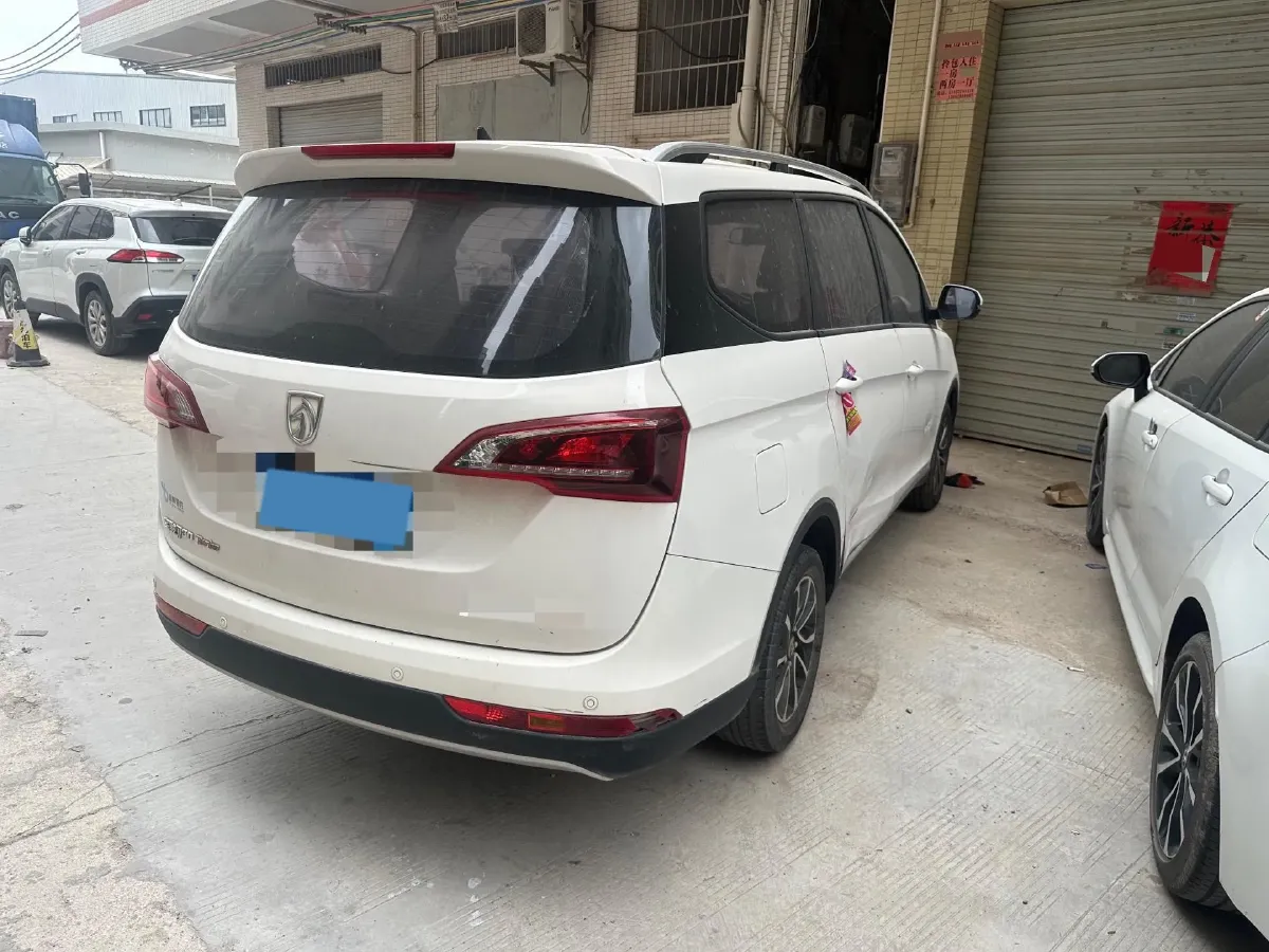 2021 BaoJun 730 1.5T 147HP L4 6MT,autocango,china used car exporter,china ev exporter,chinese used car exporter,chinese used ev exporter