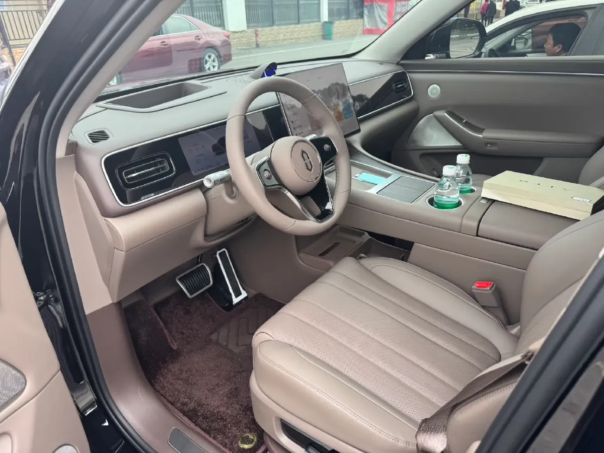 2026 AITO AITO M7 REEV 160HP REEV,autocango,china used car exporter,china ev exporter,chinese used car exporter,chinese used ev exporter