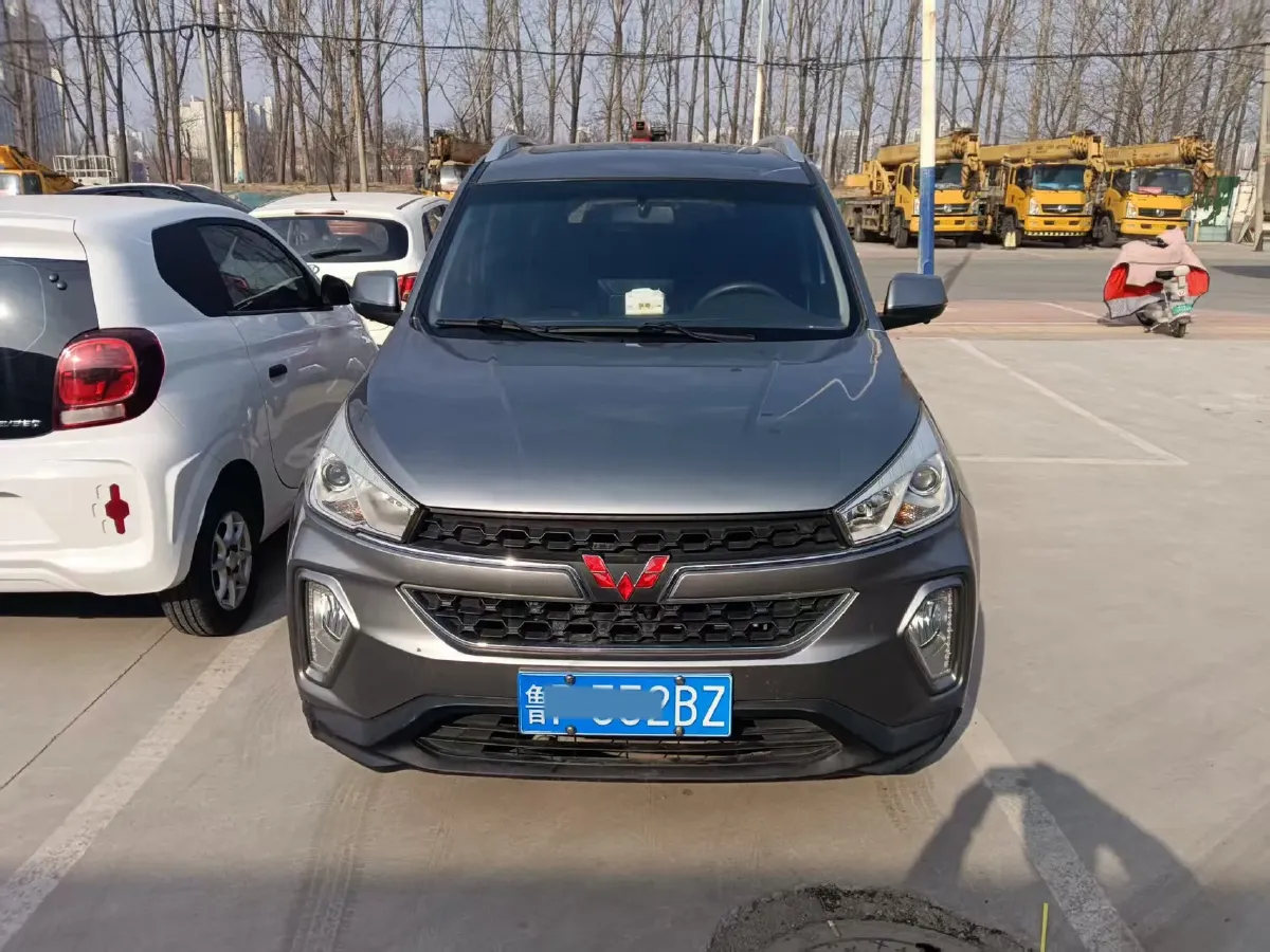 2018 WuLing HongGuang S3 1.5L 112HP L4 6MT,autocango,china used car exporter,china ev exporter,chinese used car exporter,chinese used ev exporter