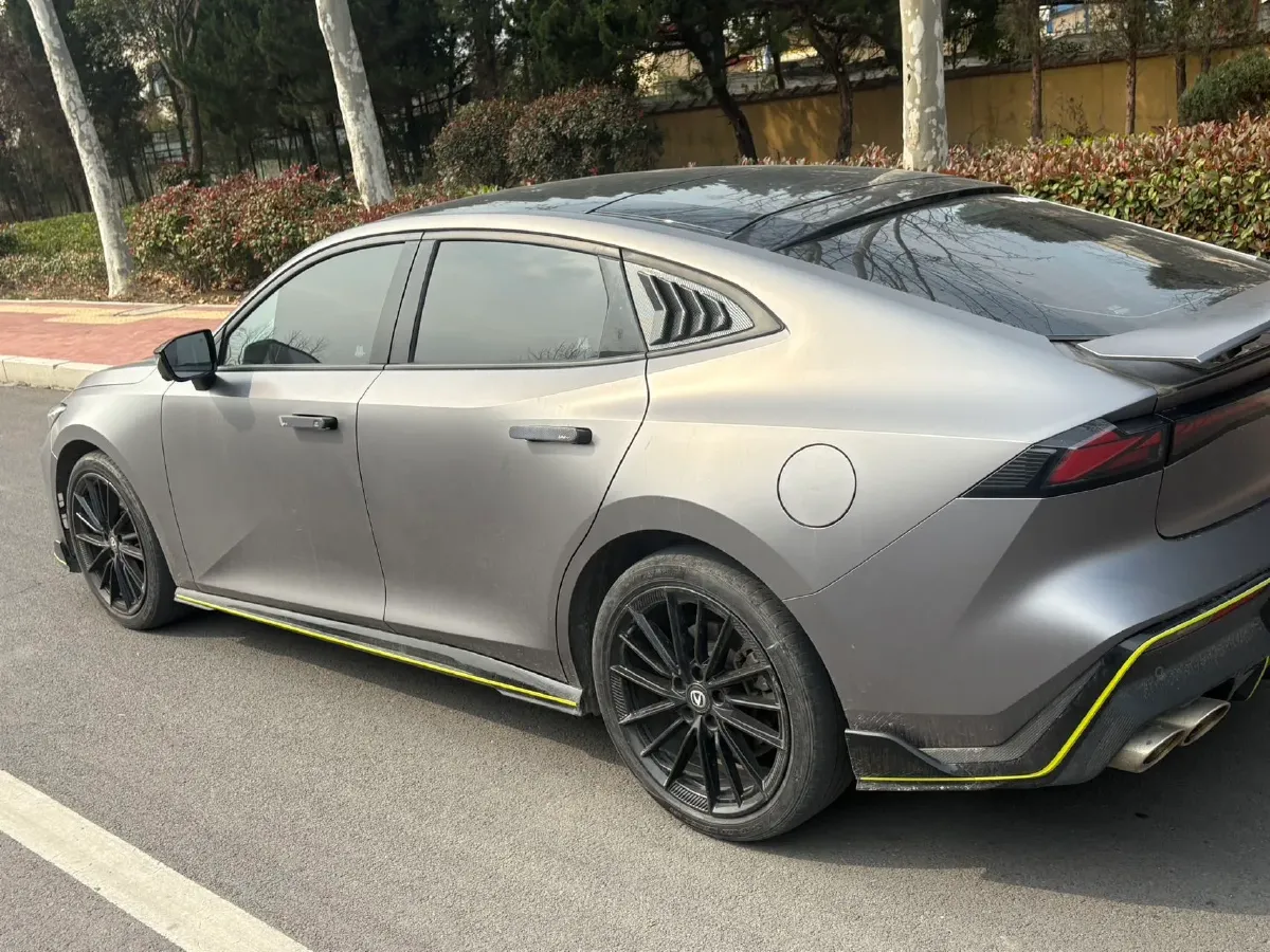 2022 ChangAn UNI-V 2.0T 233HP L4 8AT,autocango,china used car exporter,china ev exporter,chinese used car exporter,chinese used ev exporter