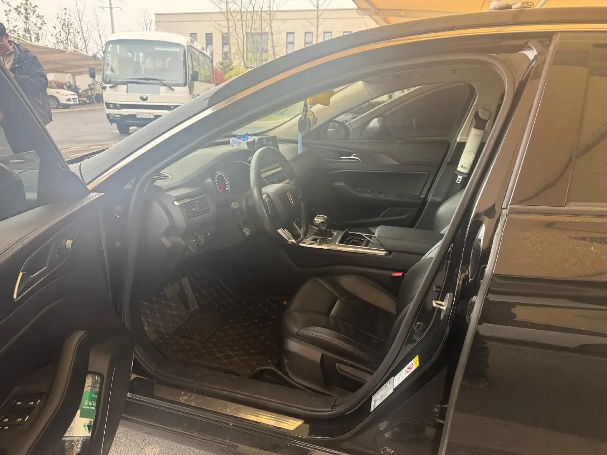 2022 HongQi H5 1.5T 169HP L4 7DCT,autocango,china used car exporter,china ev exporter,chinese used car exporter,chinese used ev exporter