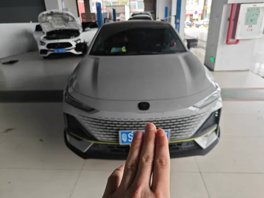 2022 ChangAn UNI-V 1.5T 188HP L4 7DCT,autocango,china used car exporter,china ev exporter,chinese used car exporter,chinese used ev exporter