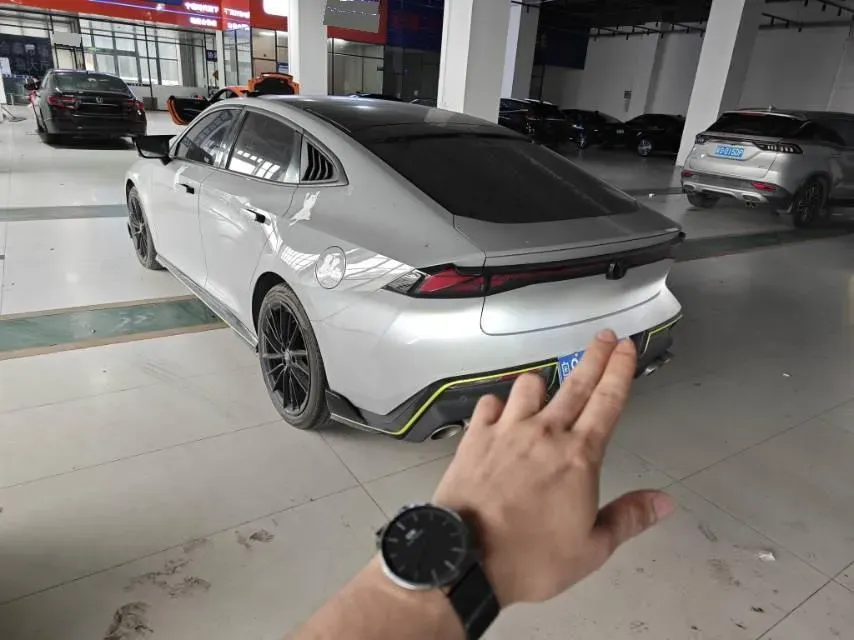 2022 ChangAn UNI-V 1.5T 188HP L4 7DCT,autocango,china used car exporter,china ev exporter,chinese used car exporter,chinese used ev exporter