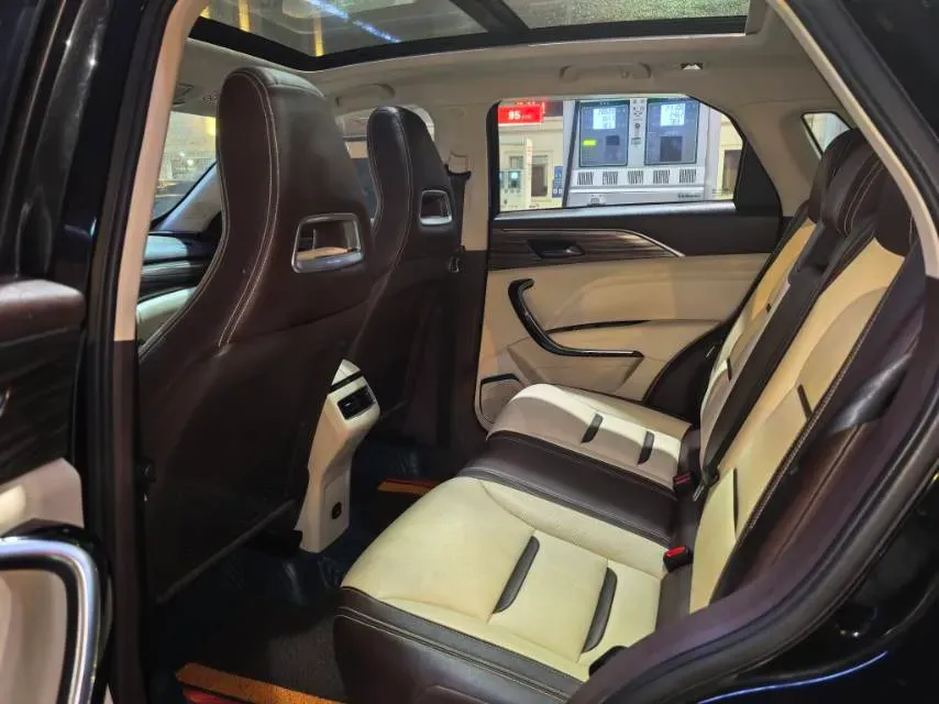 2020 Bestune T77 1.5T 169HP L4 7DCT,autocango,china used car exporter,china ev exporter,chinese used car exporter,chinese used ev exporter