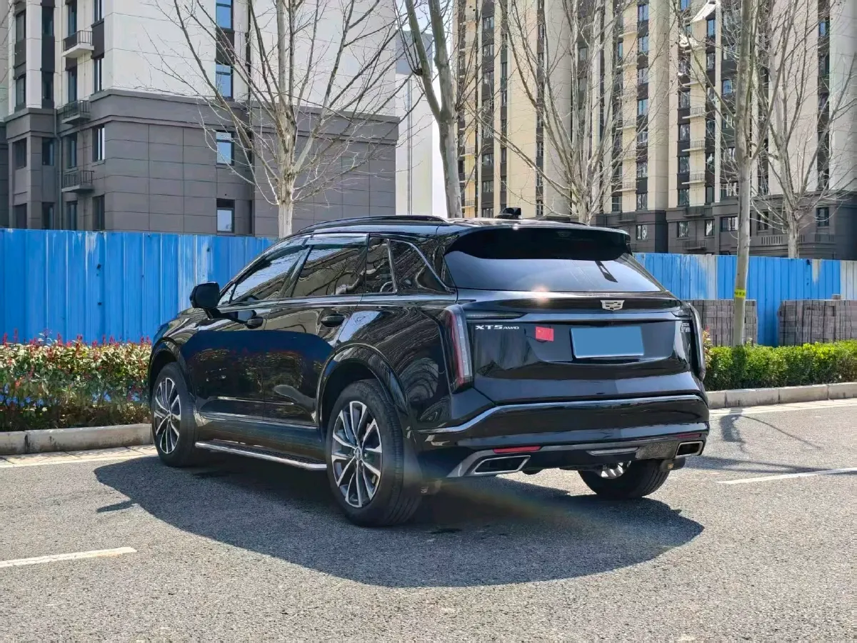 2025 Cadillac XT5 2.0T 237HP L4 9AT,autocango,china used car exporter,china ev exporter,chinese used car exporter,chinese used ev exporter