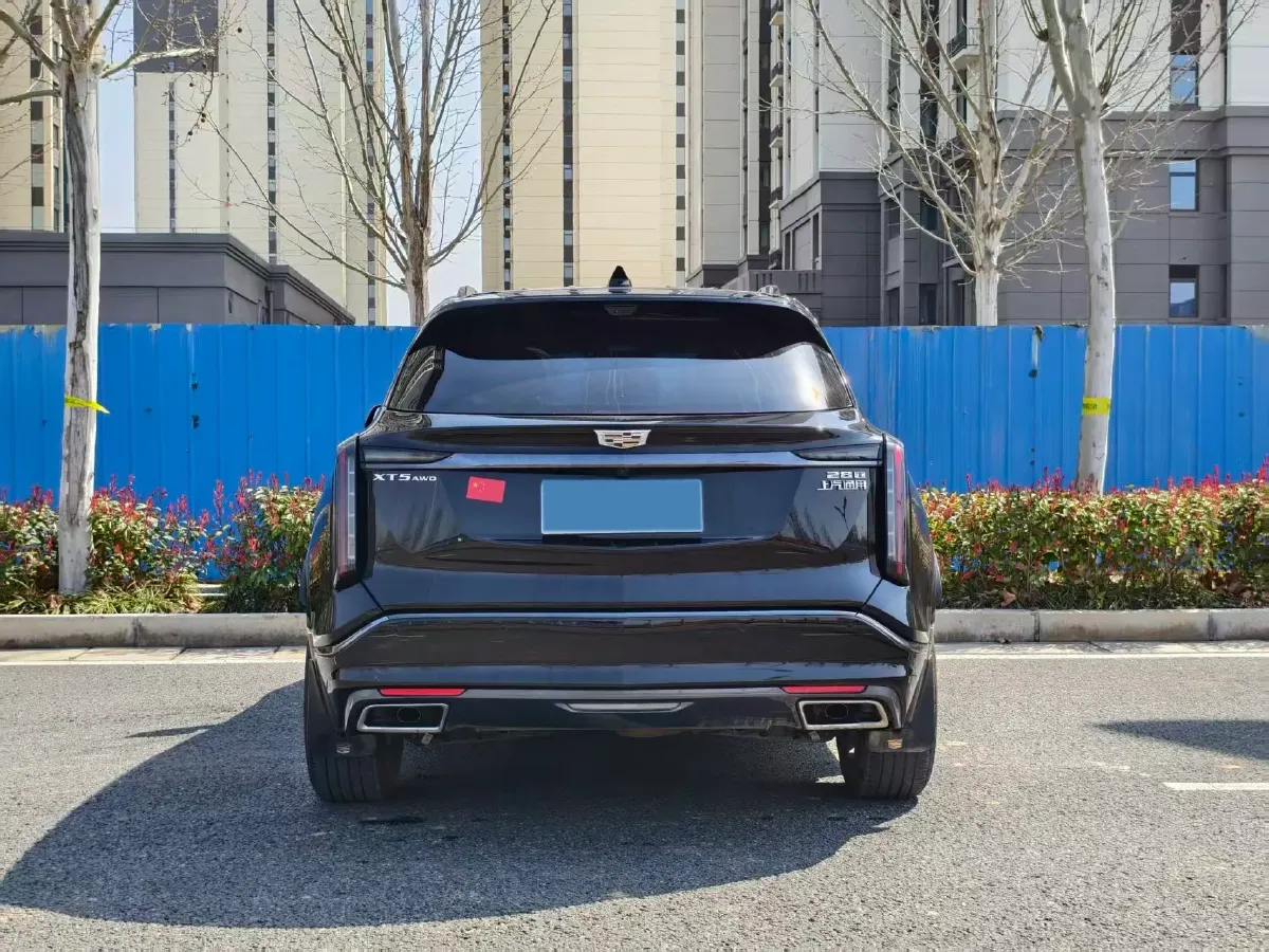 2025 Cadillac XT5 2.0T 237HP L4 9AT,autocango,china used car exporter,china ev exporter,chinese used car exporter,chinese used ev exporter