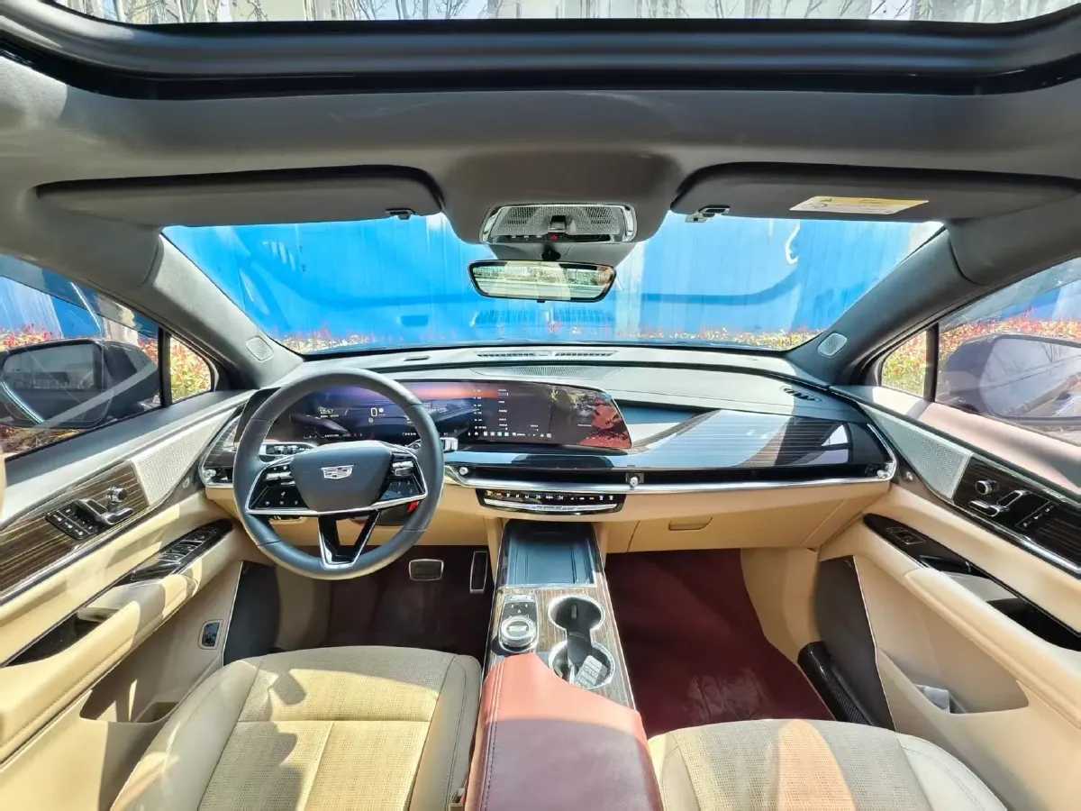 2025 Cadillac XT5 2.0T 237HP L4 9AT,autocango,china used car exporter,china ev exporter,chinese used car exporter,chinese used ev exporter