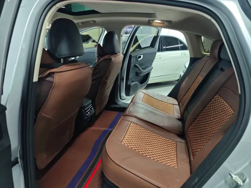 2025 Roewe D7 1.5L 112HP L4 1DHT PHEV 19.7KWH,autocango,china used car exporter,china ev exporter,chinese used car exporter,chinese used ev exporter