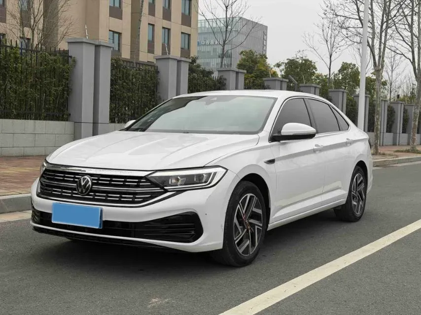 2023 Volkswagen Sagitar 1.5T 160HP L4 7DCT,autocango,china used car exporter,china ev exporter,chinese used car exporter,chinese used ev exporter