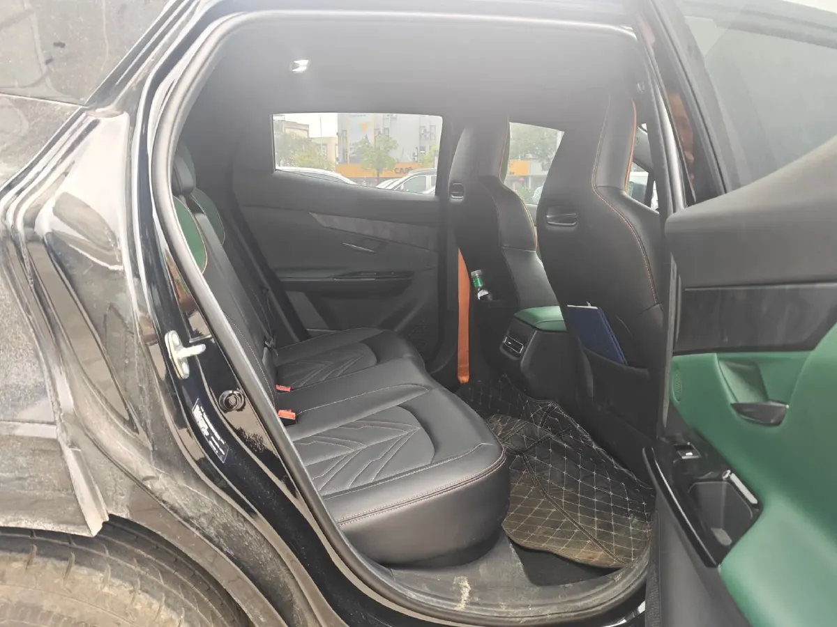 2022 ChangAn UNI-T 1.5T 188HP L4 7DCT,autocango,china used car exporter,china ev exporter,chinese used car exporter,chinese used ev exporter