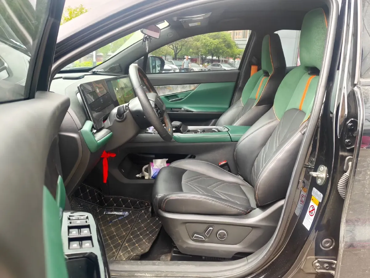 2022 ChangAn UNI-T 1.5T 188HP L4 7DCT,autocango,china used car exporter,china ev exporter,chinese used car exporter,chinese used ev exporter