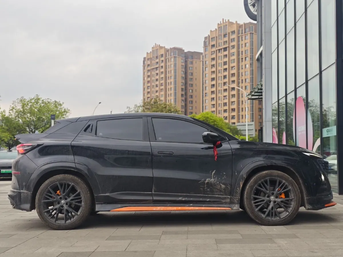 2022 ChangAn UNI-T 1.5T 188HP L4 7DCT,autocango,china used car exporter,china ev exporter,chinese used car exporter,chinese used ev exporter