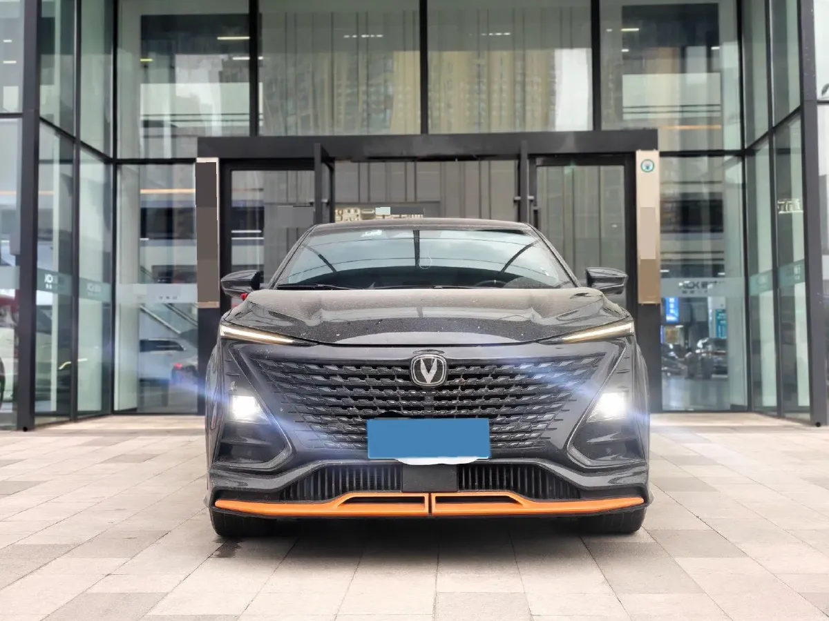 2022 ChangAn UNI-T 1.5T 188HP L4 7DCT,autocango,china used car exporter,china ev exporter,chinese used car exporter,chinese used ev exporter