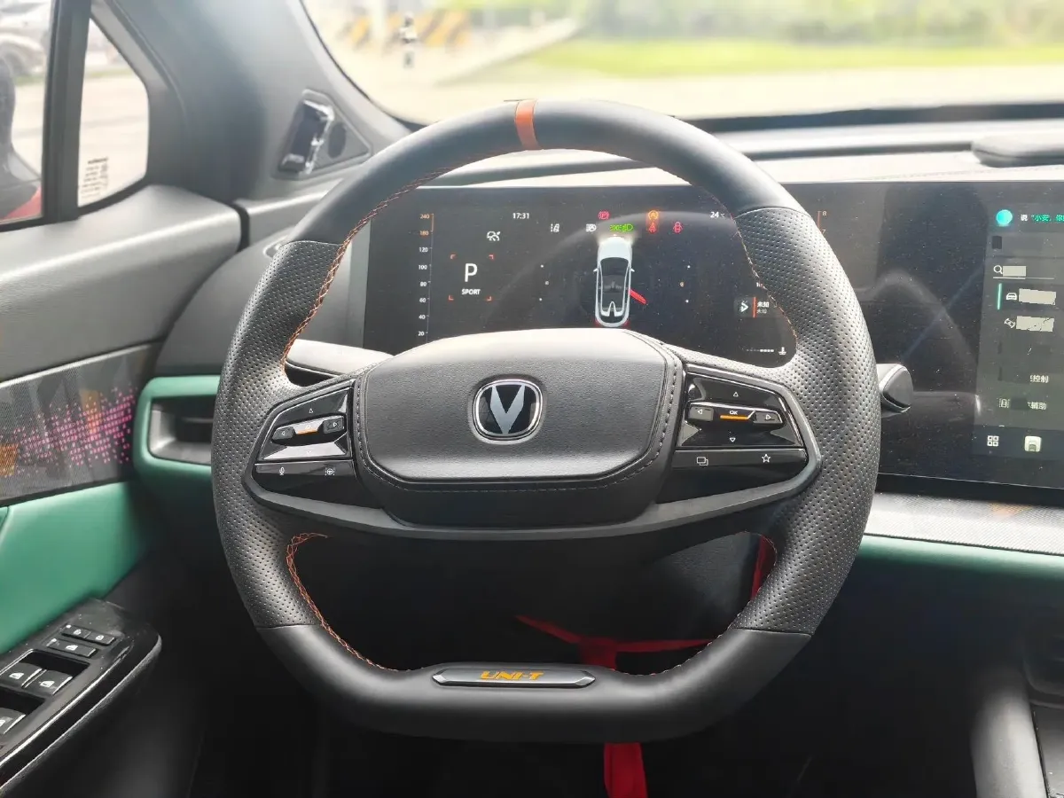 2022 ChangAn UNI-T 1.5T 188HP L4 7DCT,autocango,china used car exporter,china ev exporter,chinese used car exporter,chinese used ev exporter