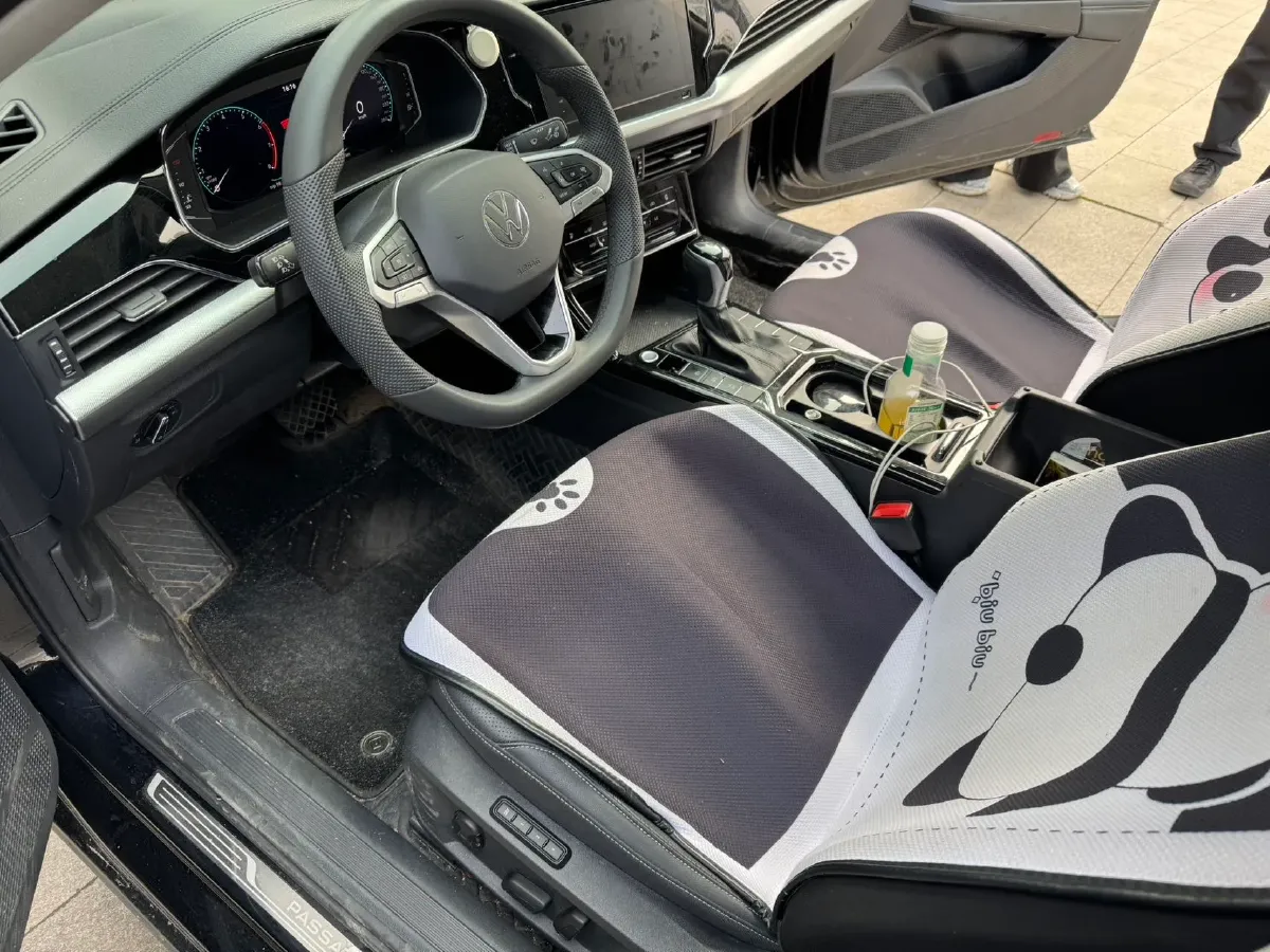 2025 Volkswagen Passat 2.0T 220HP L4 7DCT,autocango,china used car exporter,china ev exporter,chinese used car exporter,chinese used ev exporter