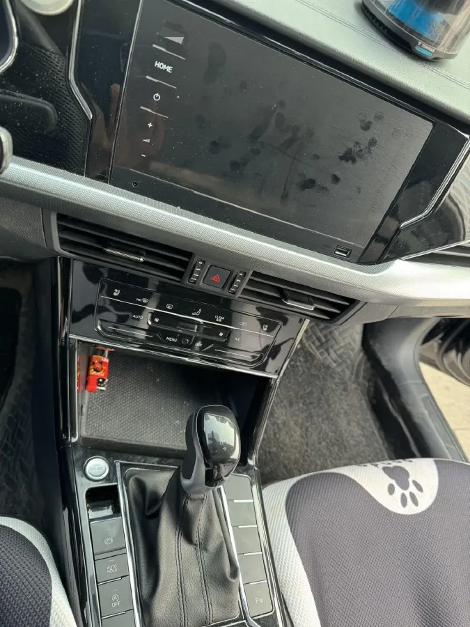 2025 Volkswagen Passat 2.0T 220HP L4 7DCT,autocango,china used car exporter,china ev exporter,chinese used car exporter,chinese used ev exporter