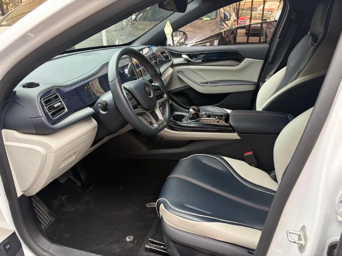 2021 MAXUS G50 1.5T 169HP L4 7DCT,autocango,china used car exporter,china ev exporter,chinese used car exporter,chinese used ev exporter