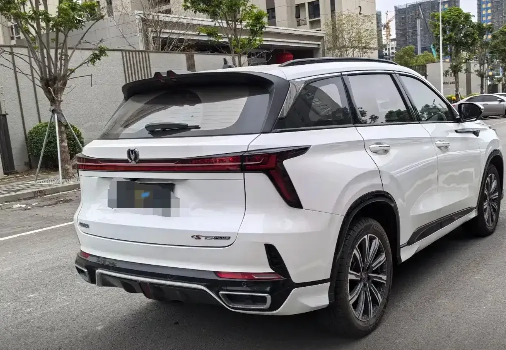 2023 ChangAn CS75 Plus 1.5T 188HP L4 8AT,autocango,china used car exporter,china ev exporter,chinese used car exporter,chinese used ev exporter