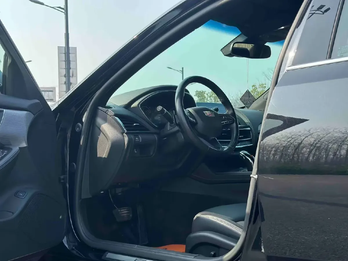 2021 Cadillac CT5 2.0T 237HP L4 10AT,autocango,china used car exporter,china ev exporter,chinese used car exporter,chinese used ev exporter