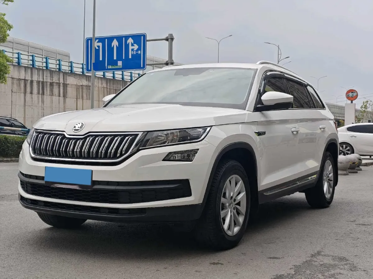 2018 Skoda Kodiak 2.0T 186HP L4 7DCT,autocango,china used car exporter,china ev exporter,chinese used car exporter,chinese used ev exporter