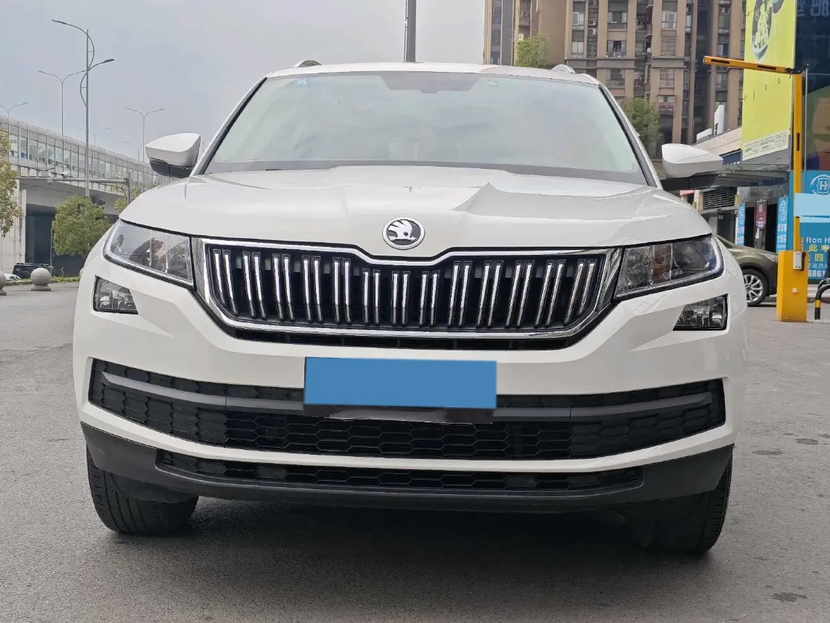 2018 Skoda Kodiak 2.0T 186HP L4 7DCT,autocango,china used car exporter,china ev exporter,chinese used car exporter,chinese used ev exporter
