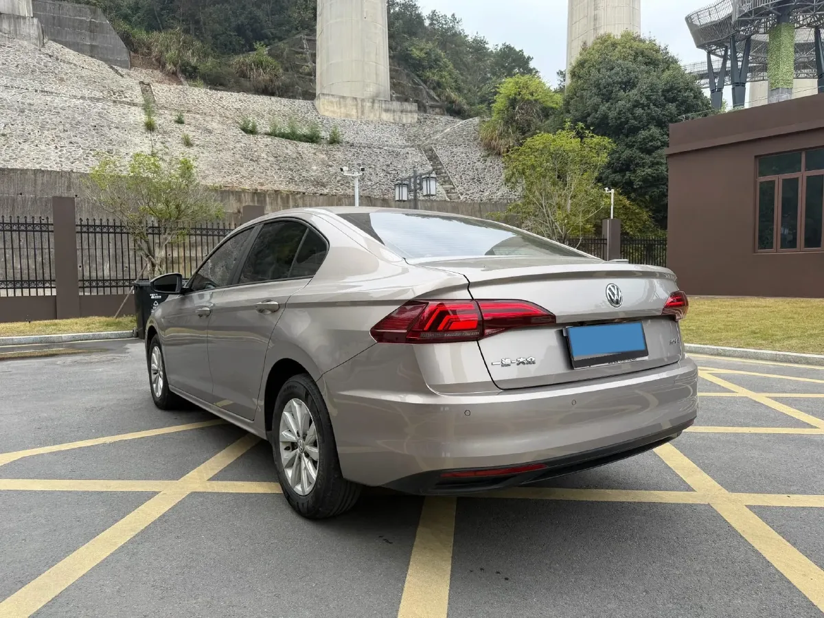 2019 Bestune T77 1.2T 143HP L4 7DCT,autocango,china used car exporter,china ev exporter,chinese used car exporter,chinese used ev exporter